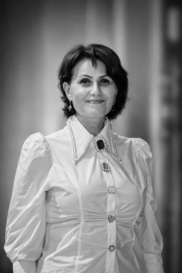 Jenica Tănase — Educație — învățător